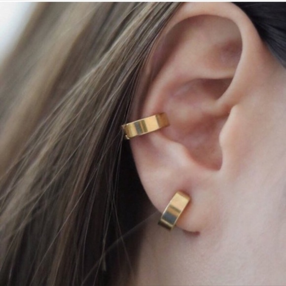 2-Piece Minimalist Gold Ear Cuff - Picture 1 of 7
